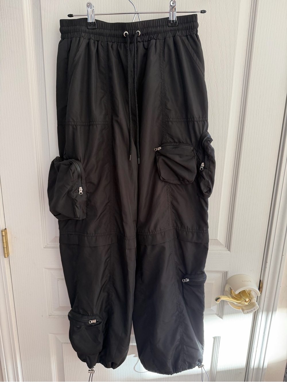 PacSun Black Women's Cargo Pants with Multiple Pockets